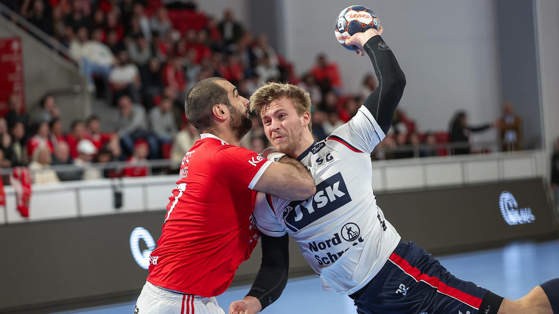 Handballwoche.de Liveticker aus der Halle SG Flensburg-Handewitt will gegen Lissabon nichts anbrennen lassen