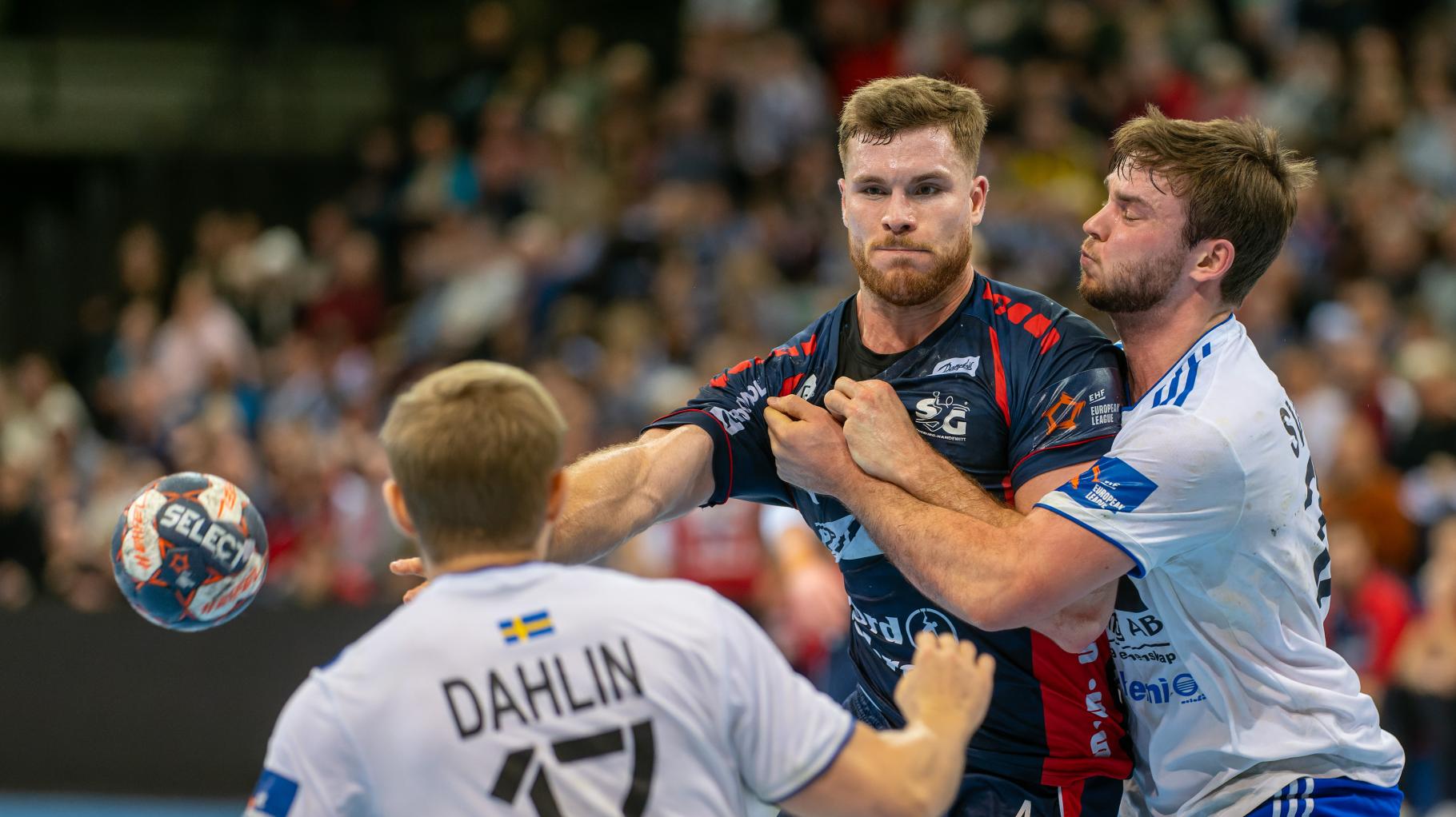 Handballwoche.de Liveticker aus der Halle SG Flensburg-Handewitt liegt zur Pause zurück